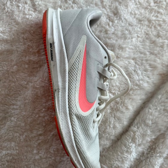Nike Running Shoes Womens Downshifter 9 Gray Pink Lace Up Low Top SIZE 8 - Picture 8 of 8